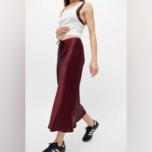 Dress forum los angeles tie midi skirt size small